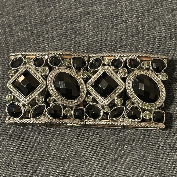 Women’s Geometric Gemstone Stretchy Elegant Bracelet, Black & Silver, OS - Picture 4 of 6
